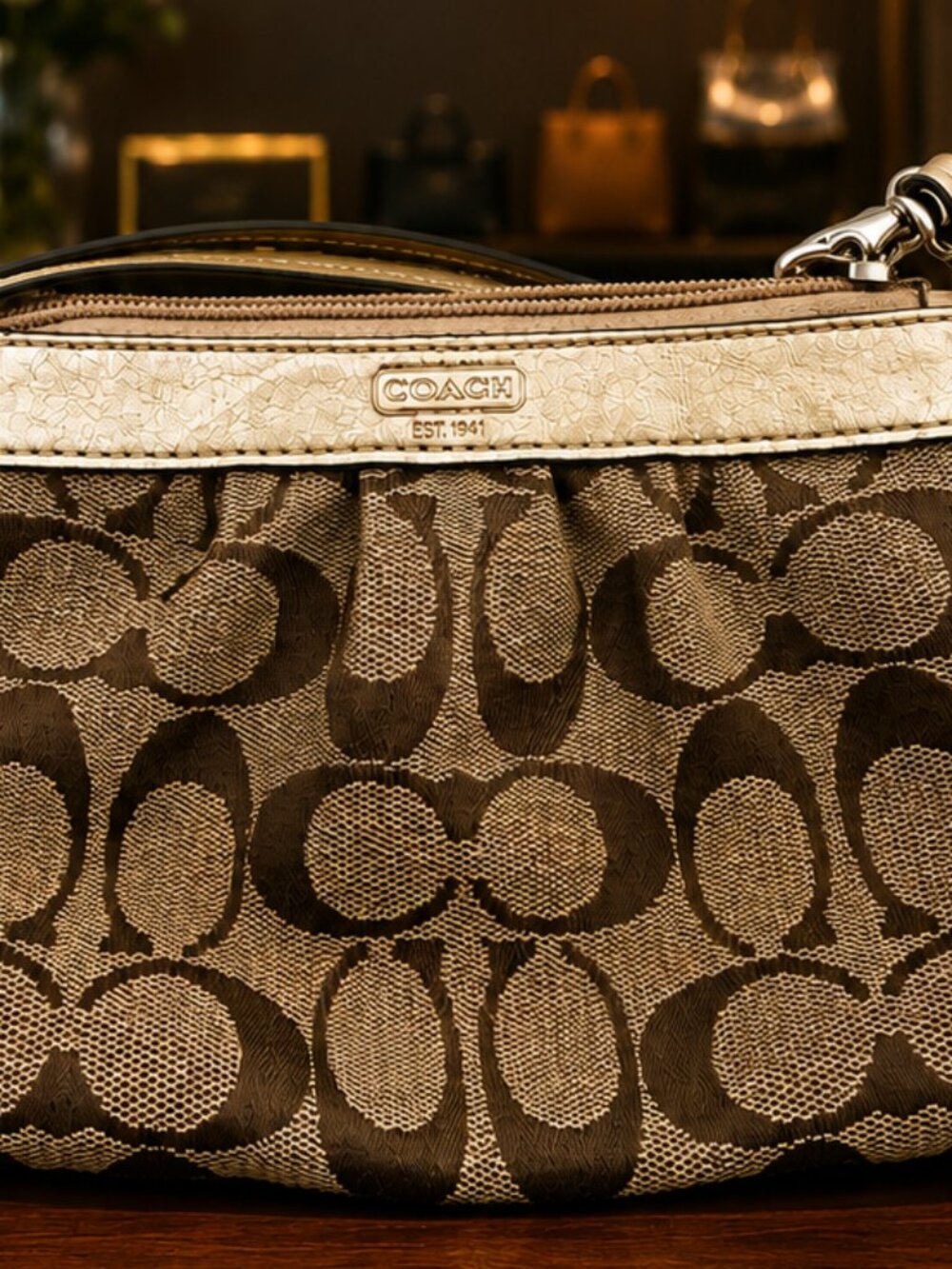 COACH Signature Monogram Jacquard Wristlet Wallet Zip Top Y2K Bag with Hang Tag - Picture 4 of 15